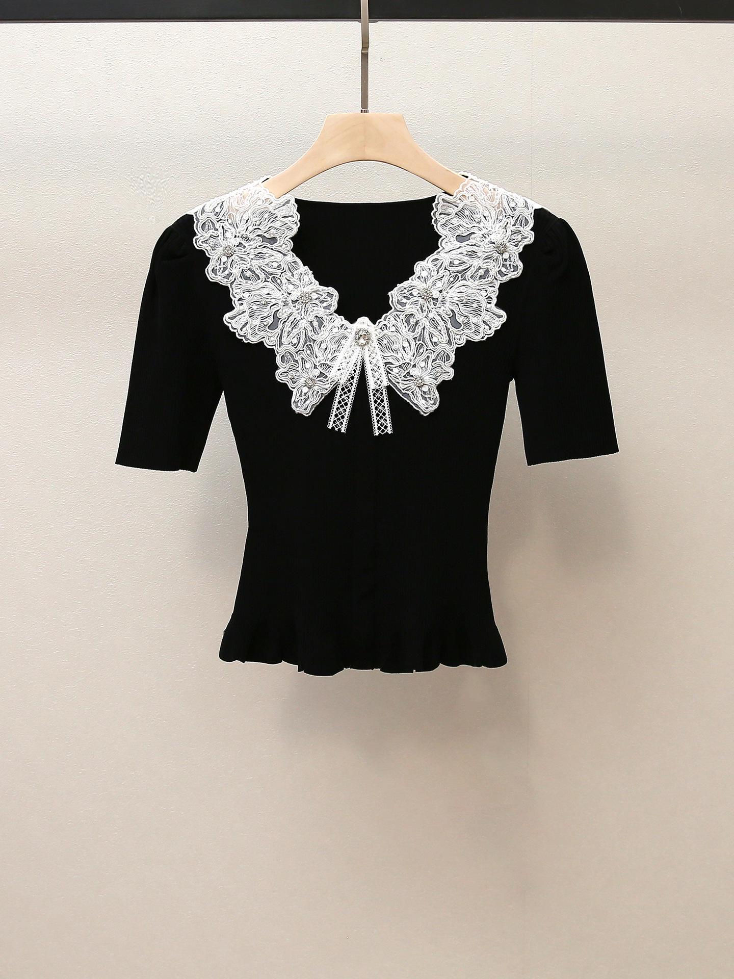 

Elegant Autumn Lace Patchwork Sweater - Women s Slim Short Knit S чорний