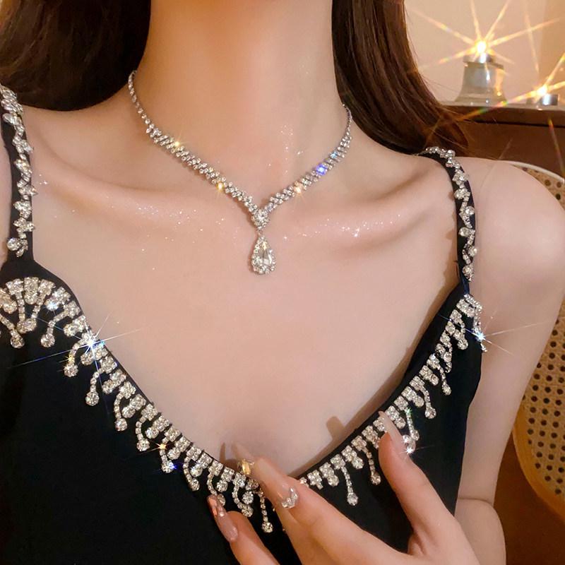 French Diamond Water Drop Earring & Necklace Set: Elegant, Light Luxury, High-End Fashion Collarbone Chain.