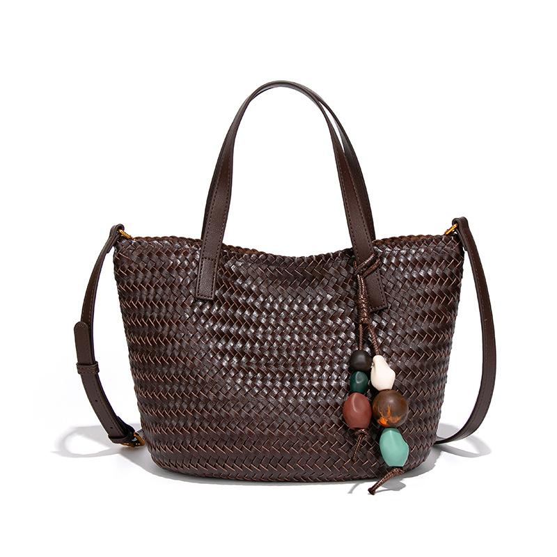 

Light luxury retro solid color soft leather woven portable bucket bag vegetable basket bag 2025 new casual shoulder tote bag