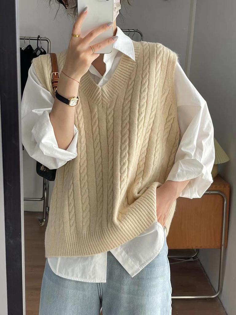 Korean Style Slimming Cable Knit Vest - Fashionable & Versatile Autumn/Winter Top