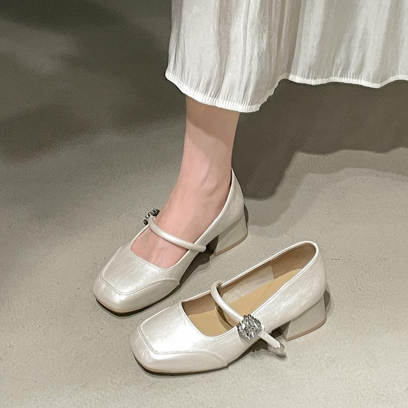 White retro French square head thick high-heeled single shoes women's 2025 new summer versatile height-increasing shallow mouth Mary Jane shoes