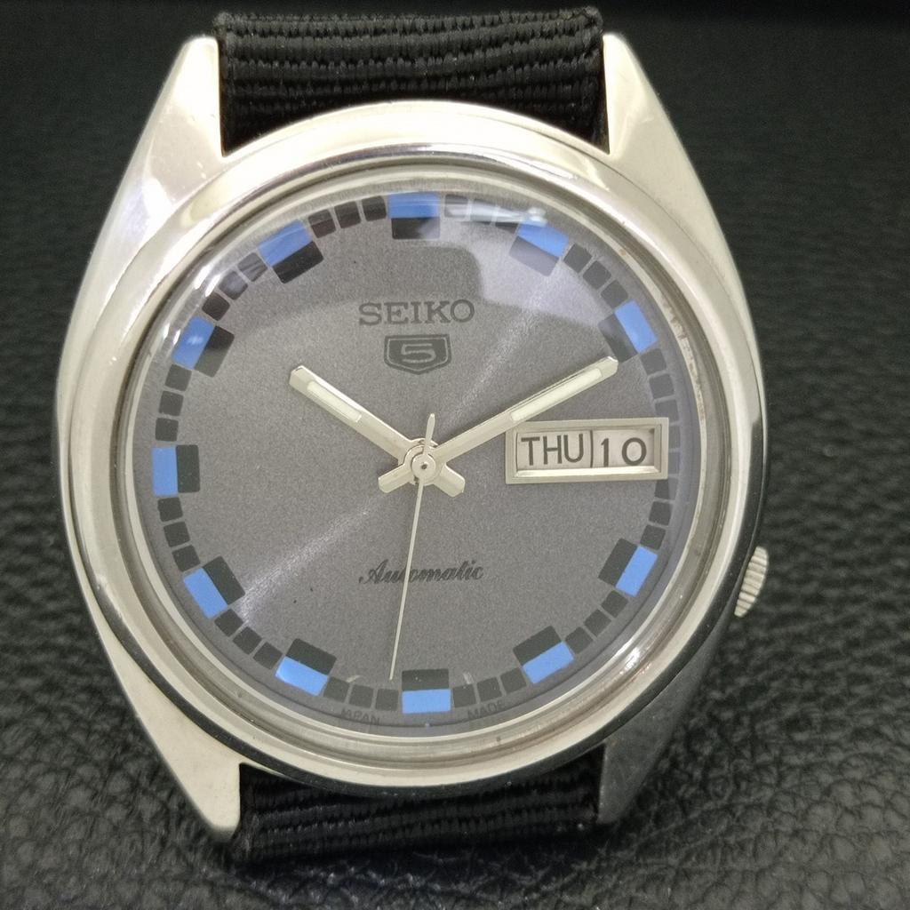 VINTAGE SEIKO 5 AUTOMATIC 7009A JAPAN MENS GREY COLOR DIAL WATCH a701252-5 R206a-a701252
