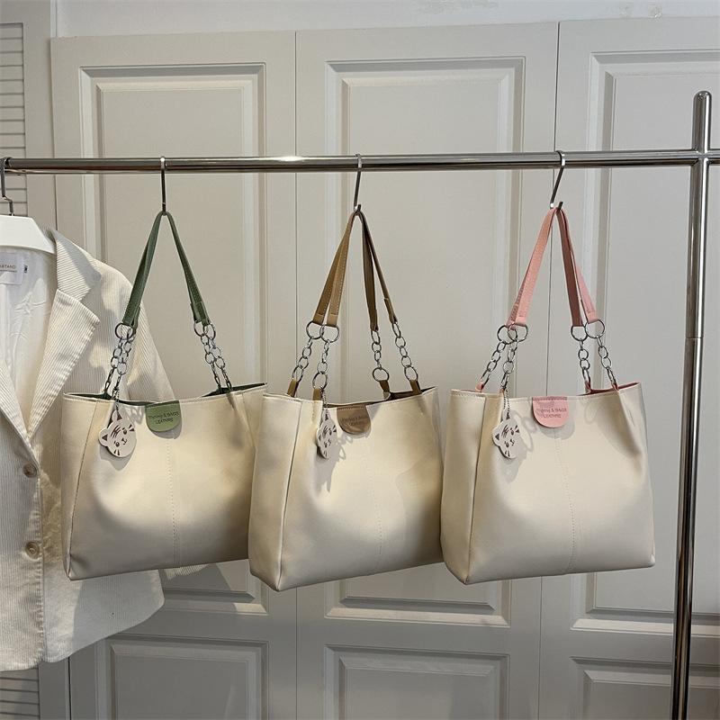 Sac fourre-tout texture tempérament pour femme nouveau grande capacité pour le travail grande capacité sac polyvalent premium sous le bras épaule