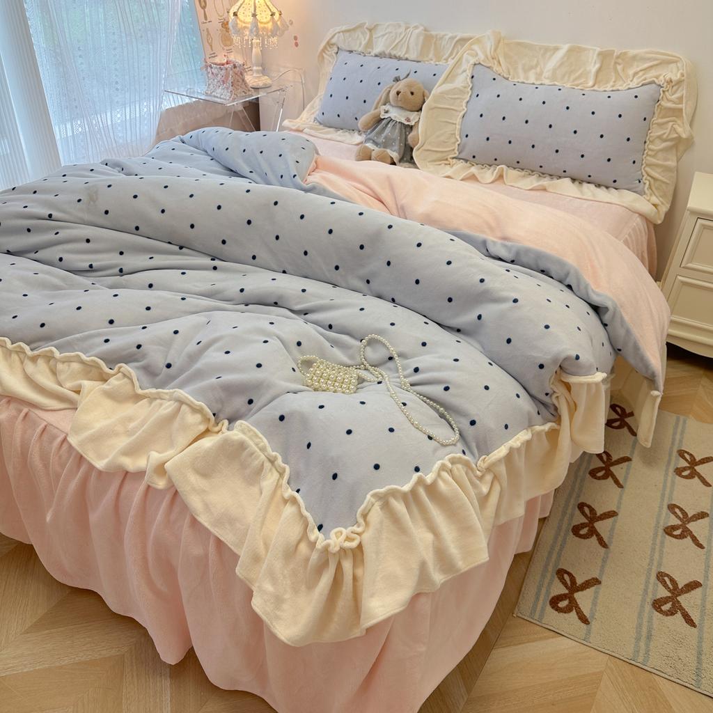 Sleepy Japanese Cream Wind Milk Velvet Lace Bedding Four Piece Set