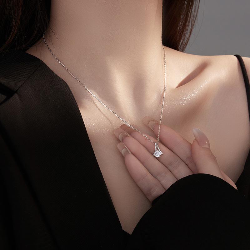 Banyan Tree S925 Silver Elegant Zircon Clavicle Necklace for Women