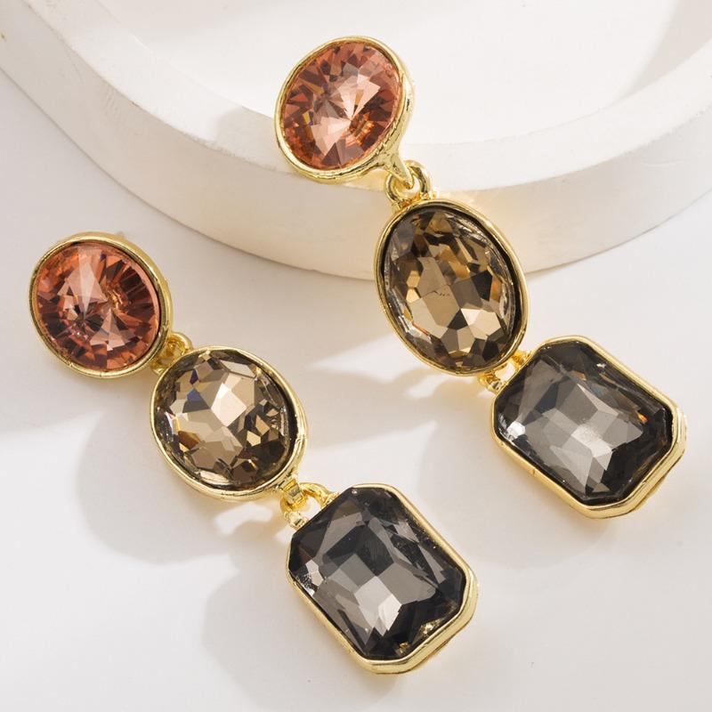 High-end party earrings women's super flash fashion wind alloy geometric earrings glass diamond earrings