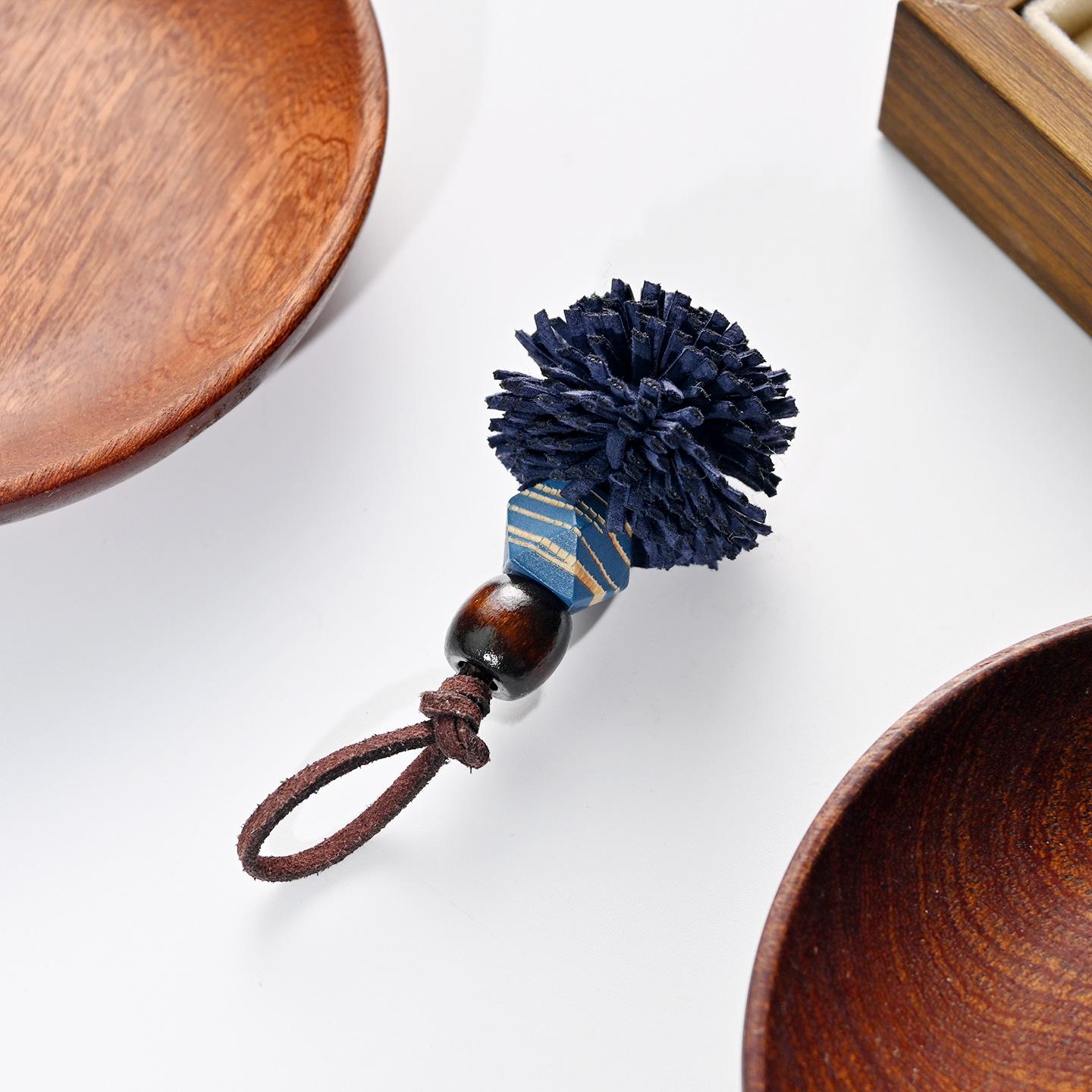 

Generic Shoe Charms Vintage Style Suede Pom Pom With Wooden Beads For All Kinds Of Shoes Trainers Clogs Sneakers Various Colors