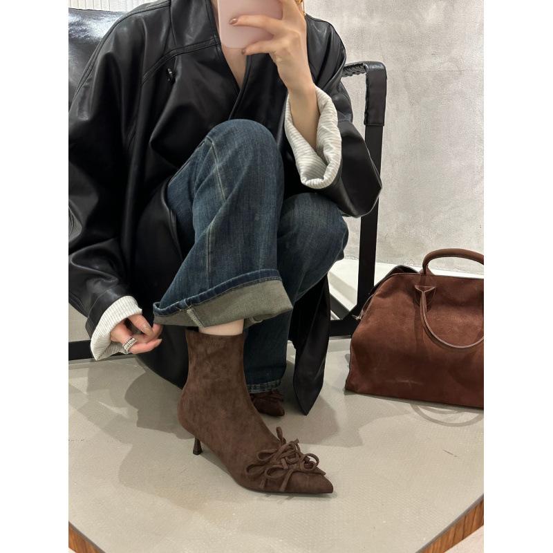 

Целая корова анти-бархатный бант котенок и 2025 осень и зима новые тонкие на низком каблуке с маленьким квадратным носком кожаные высокие сапоги женские 39