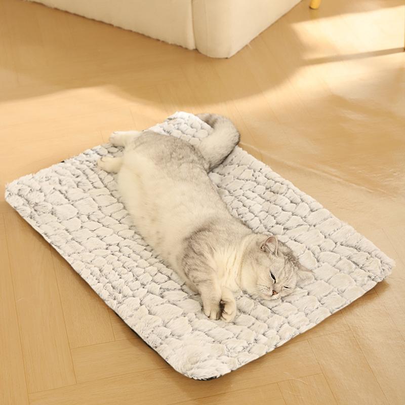 1PC Explosive Winter Warm Cat Kennel Mat Removable and Washable Snowflake Fleece Self-Heating Dog Kennel Mat Dirty Resistant and Non-Slip Dog Mats