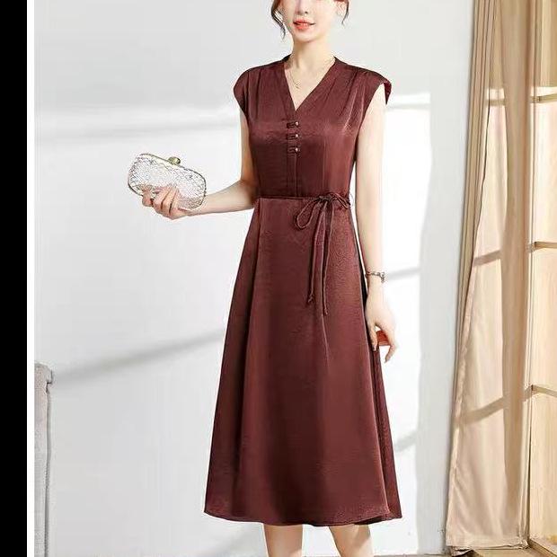 2027 Elegant Sleeveless V-Neck Mid-Length Summer Dress