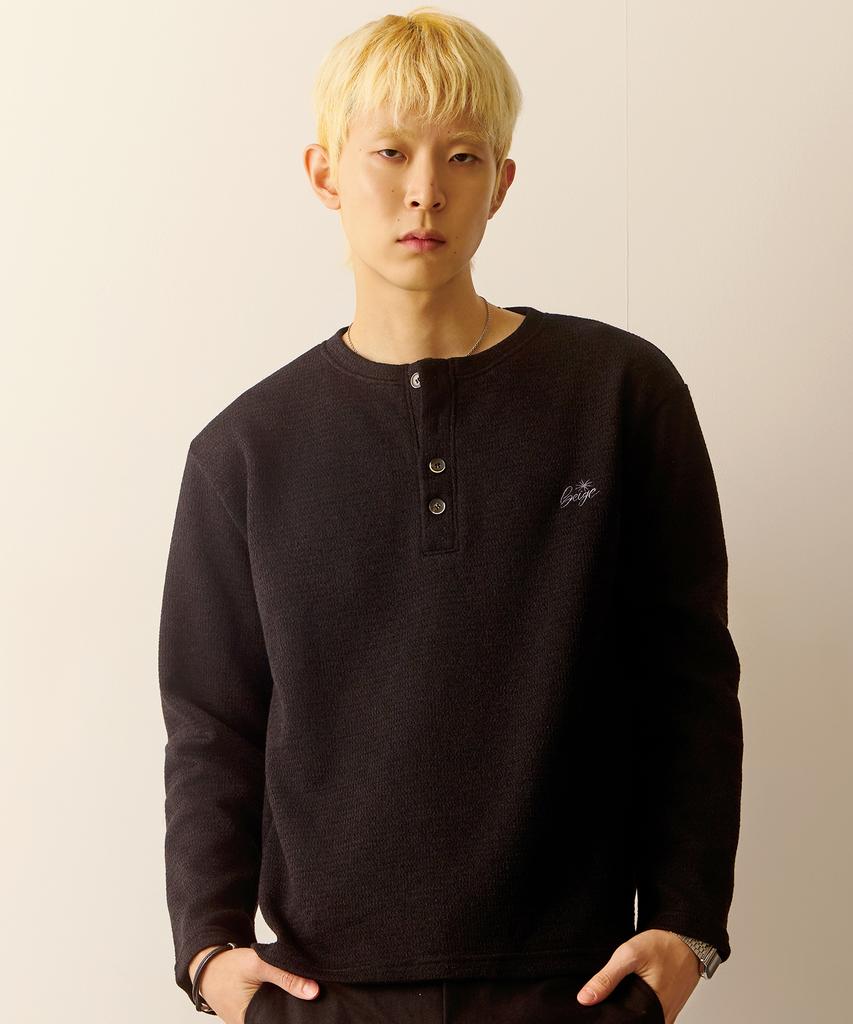 Ebeulisi Beige Henley Neck Knit Long Sleeve (Black)
