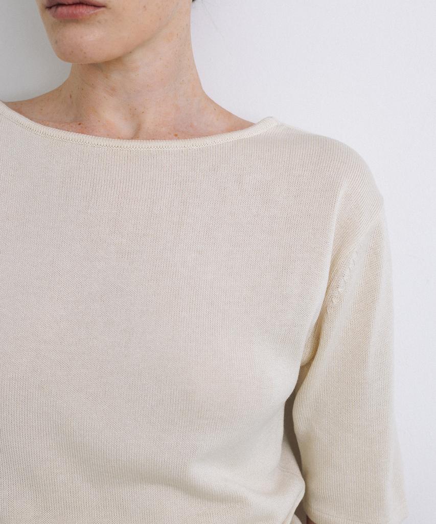Beullaengkeulumumeon Boat Neck Half Knit_Ivory