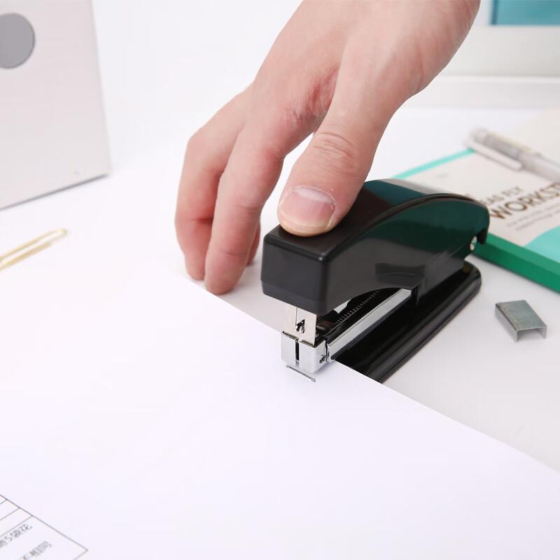 M&G Labor-Saving Stapler