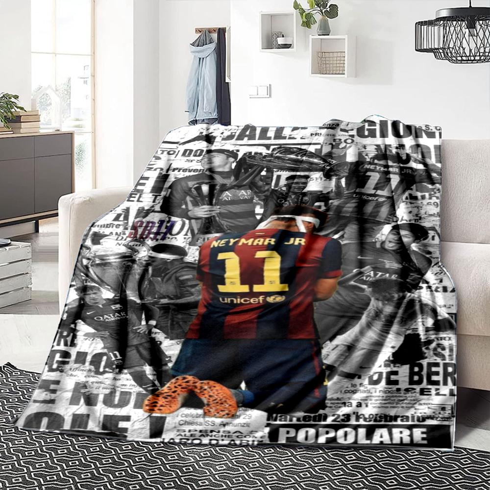 Dynamic Football Stars printed flannel breathable and warm blanket, a stylish home gift, suitable for home, office and bedspread use. 15a144