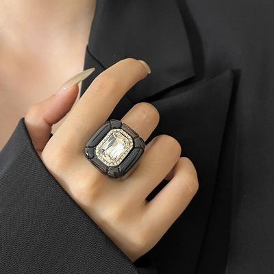 New Colorful Rhinestones Ring Three-dimensional Elegant Jewelry Finger Ring Geometric Square Ring Jewelry Accessories