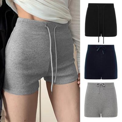 Gonne e pantaloni da donna – Pantaloncini