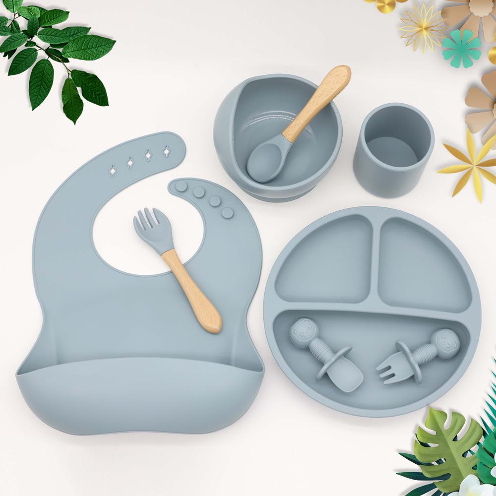 8PCS/Set Baby Silicone Tableware Set Baby Feeding Dishes BPA Free Bowl Plate Bibs Spoon Fork Sets Children Non-slip Dinnerware
