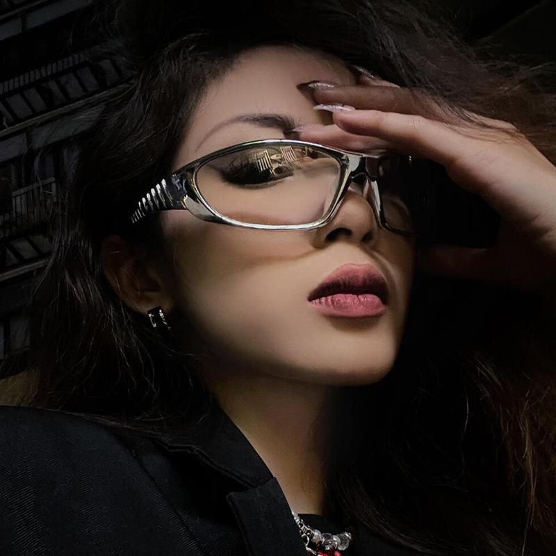 

Y2K Retro Futuristic High-End Sunglasses for Women As Shown