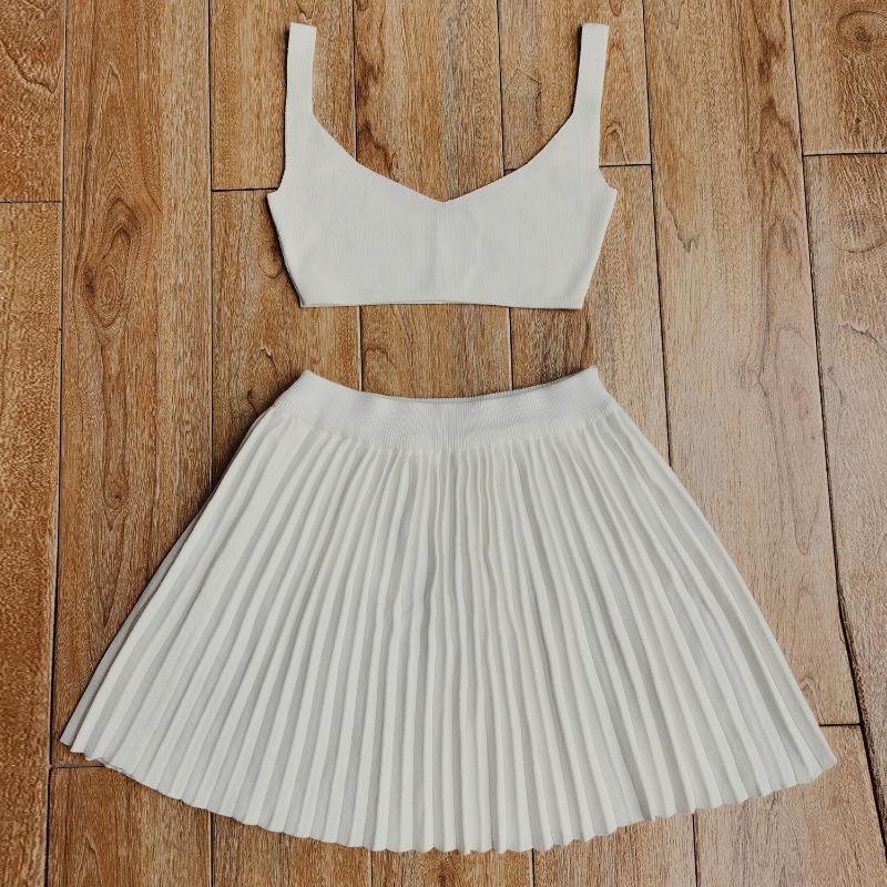 Spring and Summer Women's Woolen Knit Small Bra Pleated Short Skirt Suit