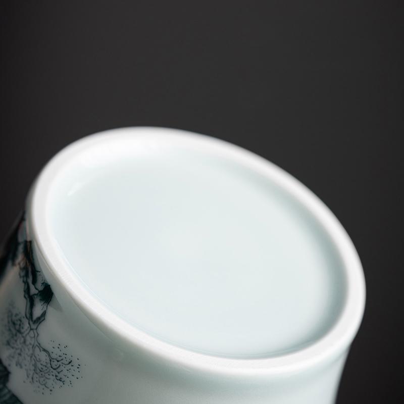 Chinese-style Ceramic Ginger Jar with Lid Tea Sealed Jar Large-capacity Celadon Storage Box Home Empty Jar Creative Ornaments