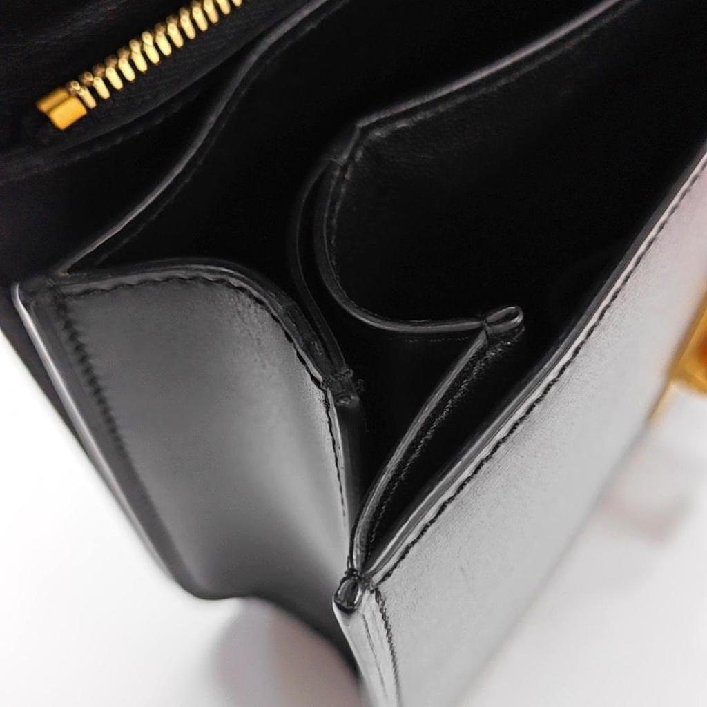 [Gebraucht] Klassische Box Polierte Goldene Schnalle Leder Tofu Tasche Umhängetasche Crossbody Tasche Mittel - Gut #1RJYFKA