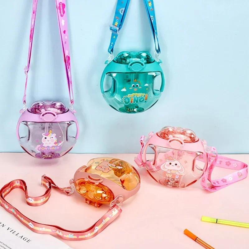 450ml Hrnek ve tvaru donutu Dětská svítící plastová láhev na pití s brčkem Kreslená rozprašovací láhev pro děti Venkovní láhev na vodu