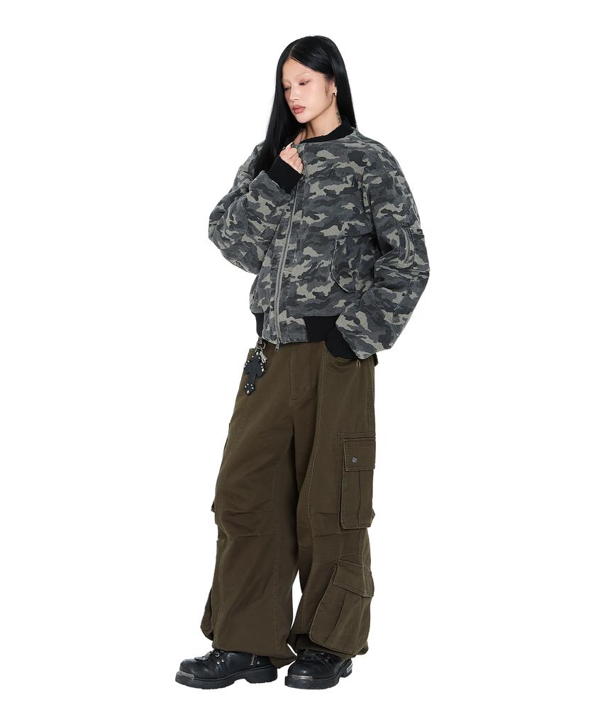 AAKAM Knee Pin-Tuck Double Pocket Cargo Pants (Khaki)