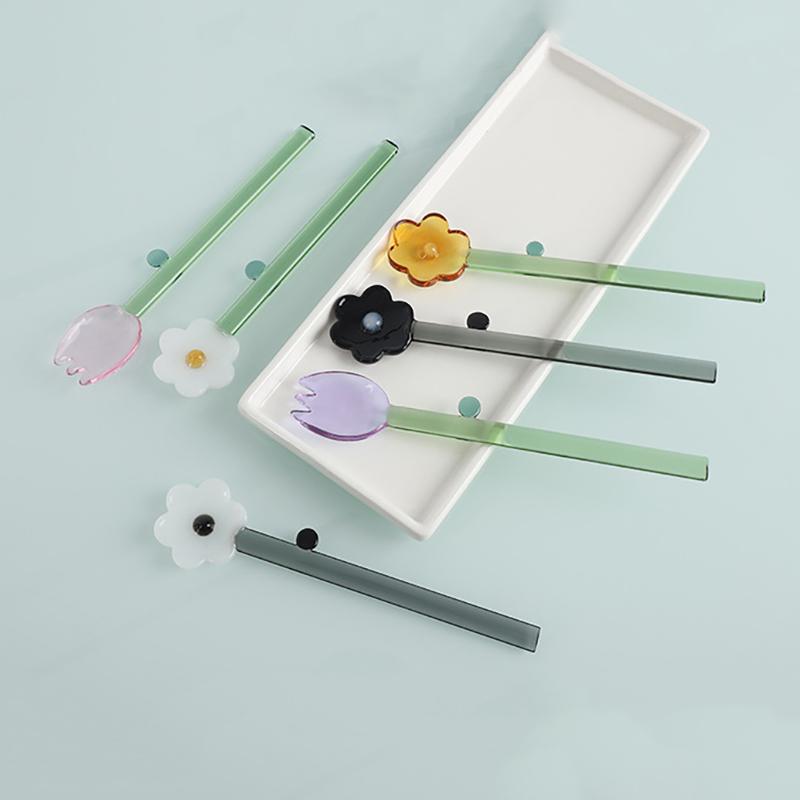 Cucchiaio di Vetro con Manico Lungo Cucchiaio da Dessert in Vetro Trasparente Creativo a Forma di Fiore Colorato Cucchiaio Agitatore per Caffè Bastoncino Bar