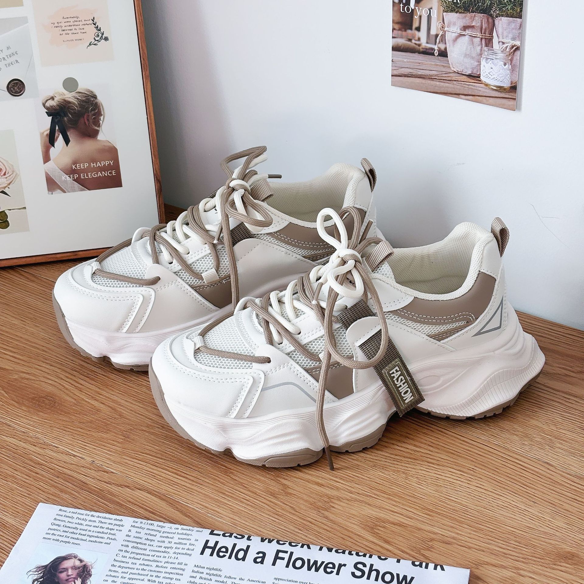 

Platform women s shoes 2025 spring new dad shoes student women s shoes little white shoes casual board shoes versatile trendy single shoes 35