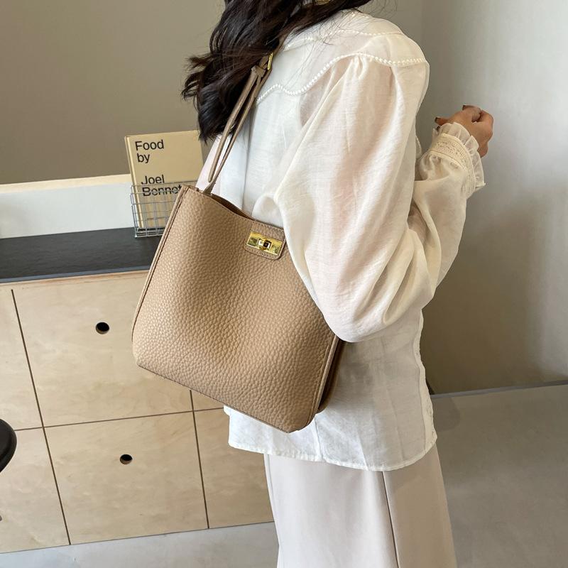Bag Women's Large Capacity Underarm Bag 2025 New Fashion One-shoulder Bucket Bag Retro High-end Texture Crossbody Bag