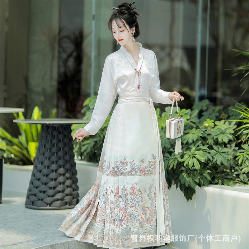 New Chinese-style red woven gold makeup horse dress, Guofeng Ming-made Hanfu women's heavy industry skirt, daily commute