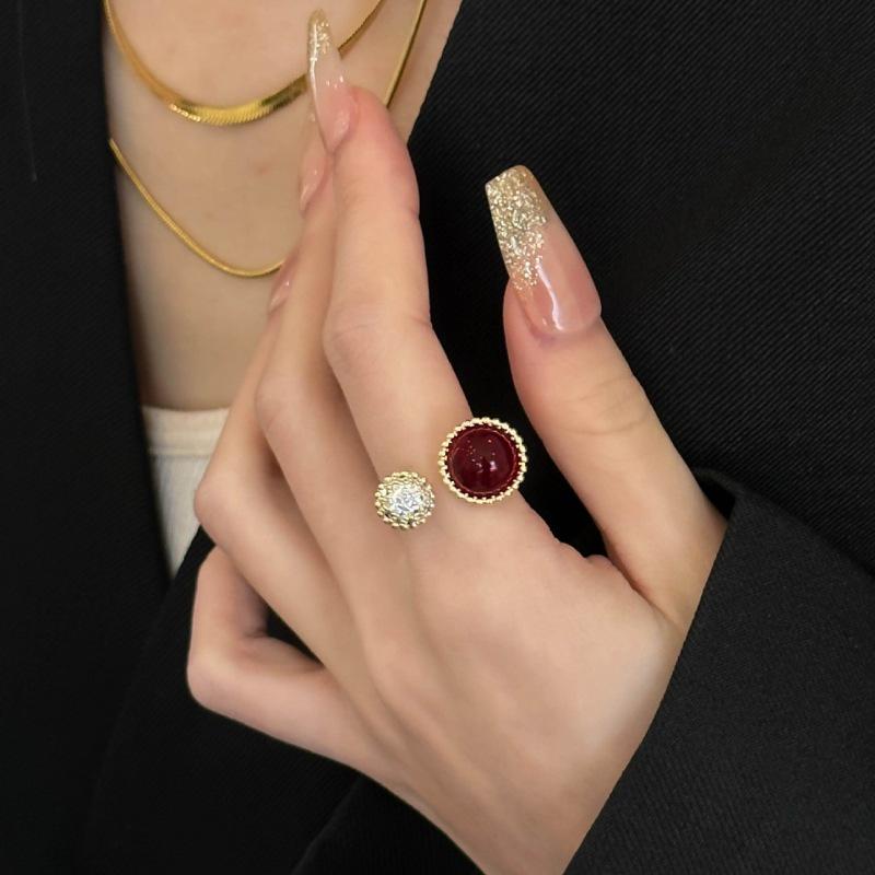 Adjustable Open Red Zircon Flower Stamen Ring for Women – Elegant and Trendy Adjustable