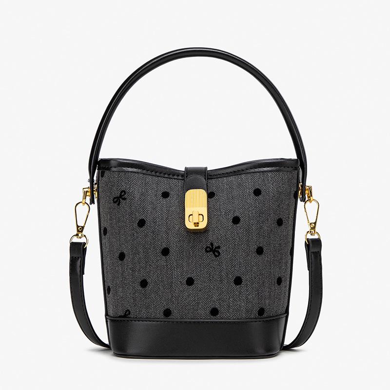 

Текстурная модная повседневная сумка-ведро Niche Simple с сумкой через плечо для поездок на работу чёрный