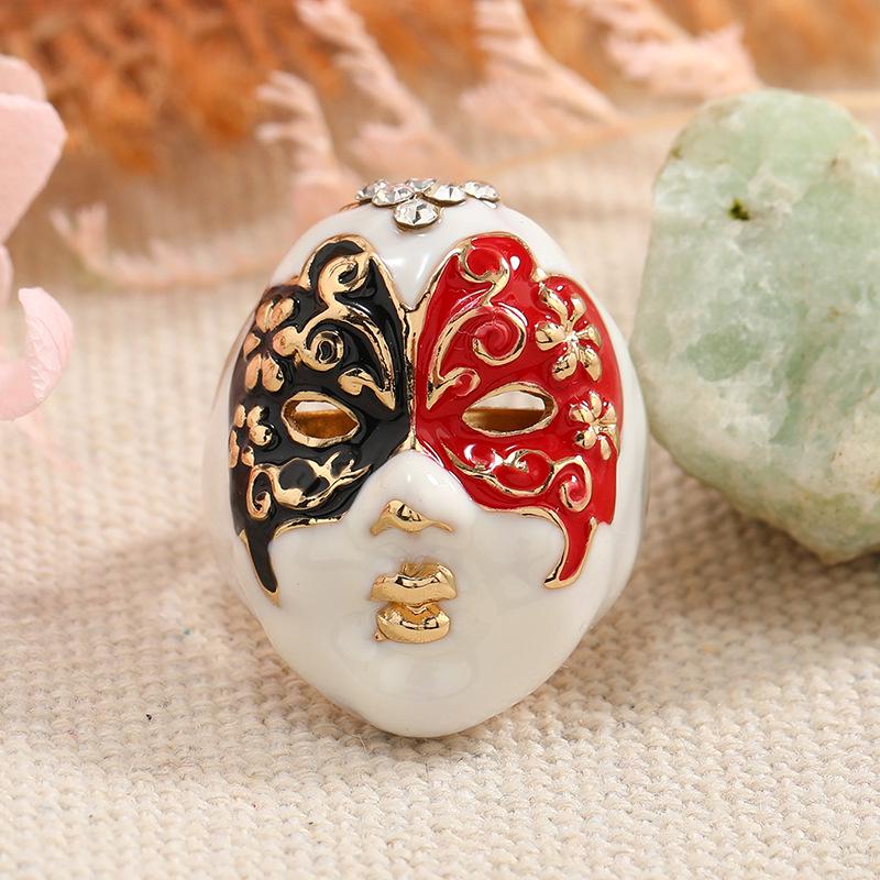 High-Quality Adjustable Enamel Ring with Peking Opera Mask Design