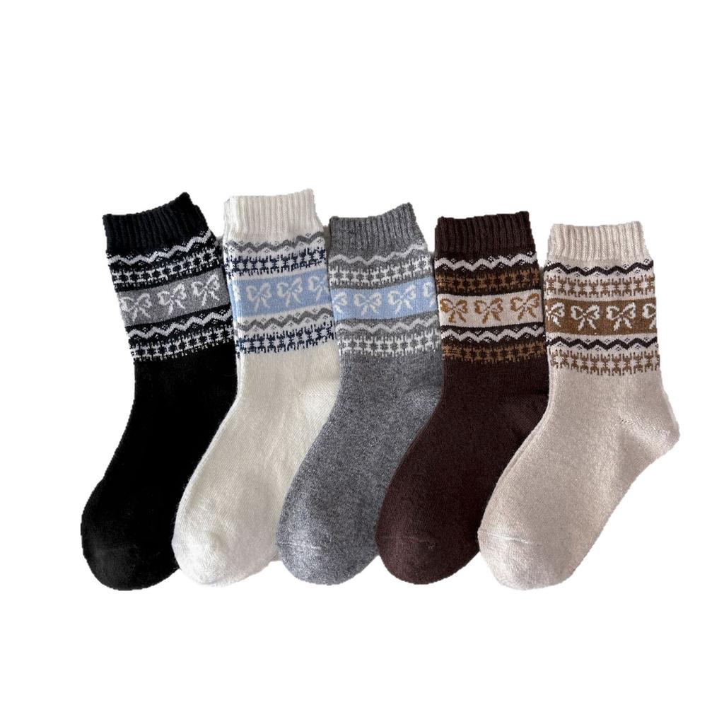 Seasonal Wool Socks, Ethnic Style, Thickened Warm Socks, Retro And Versatile Piles Of Socks