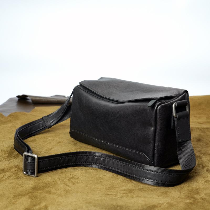 Leather Commuting Men s Bag, Men s Simple Single Shoulder Crossbody Bag, Vegetable Tanned Cowhide Pillow Bag, Trendy Small Square Bag