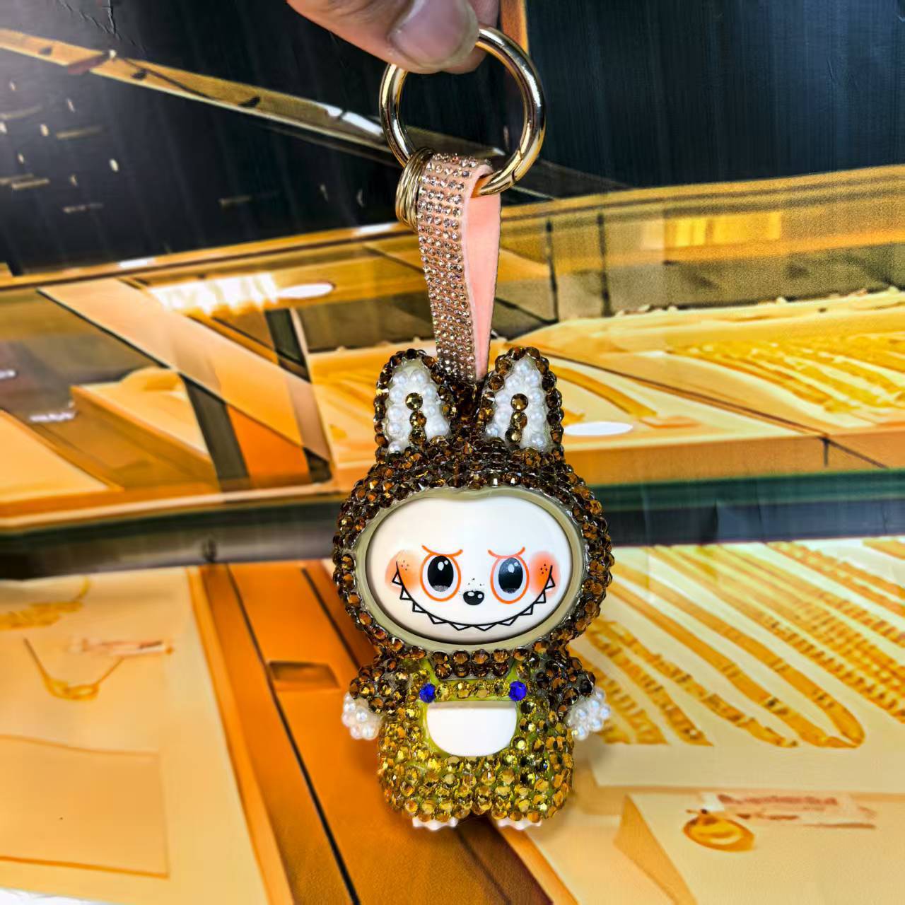 

Labubu Little Sheep Keychain Cute Face Changing Doll Personalized Backpack Car Pendant Gift жёлтый