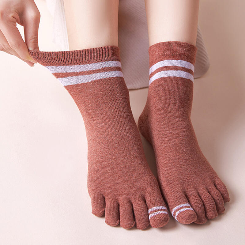 5 Pairs of Women's Two-Line Toe Socks