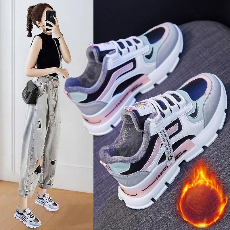 

2024 Зимняя новая корейская версия плюшевой папы женской обуви Ins Student Универсальная теплая спортивная обувь Женские кроссовки 35