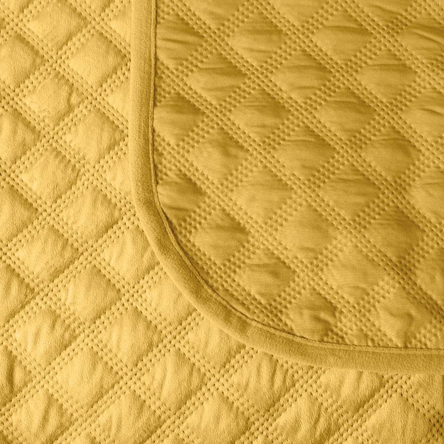 VELVI Decorative bedspread in a shade of royal saffron - 170x210cm