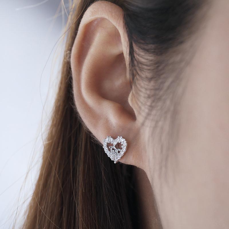Personalized Small Heart-shaped Women's New Trendy Earrings Korean Temperament Cold Style Earrings