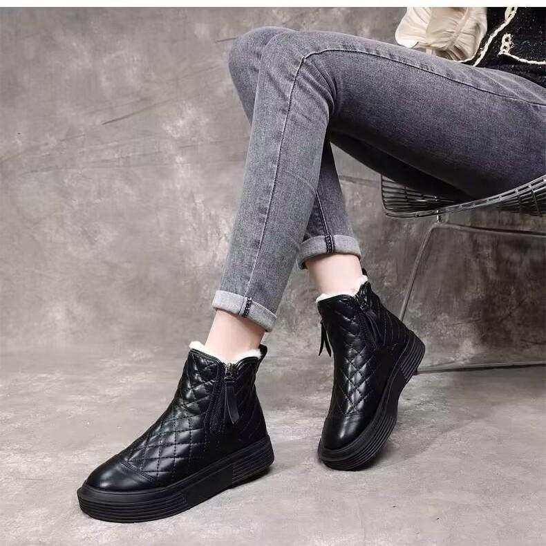 Winter new fashionable versatile snow boots women's waterproof thickened velvet 2025 cold-proof Northeast warm non-slip snow boots