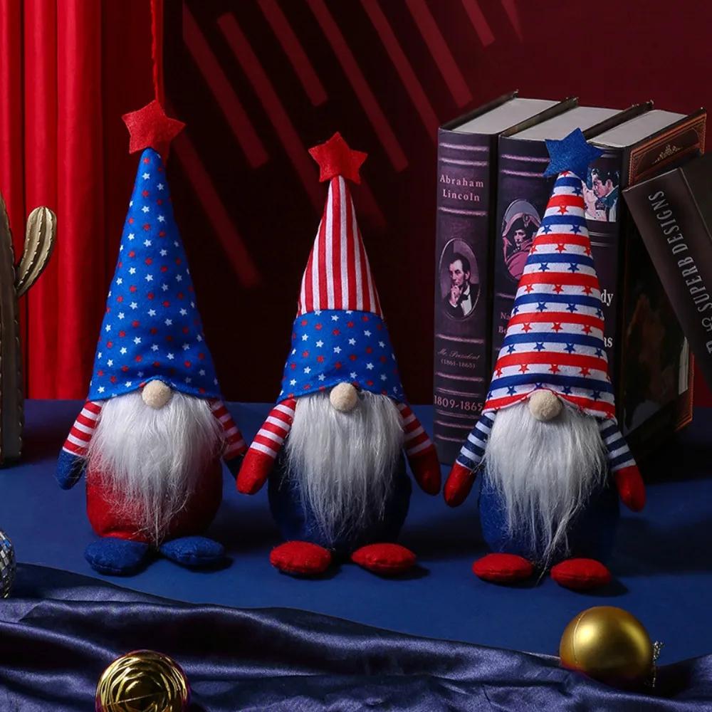 Fünfzackiger Stern Gesichtsloser Zwerg Sitzende Haltung Alter Plüschpuppen-Schmuck