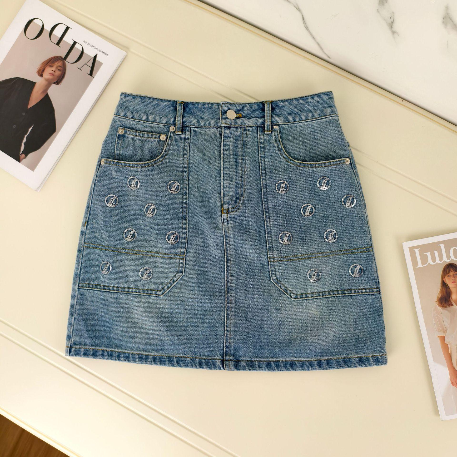 

Stylish High-Waisted Denim A-Line Skirt with Sequins Medium синий