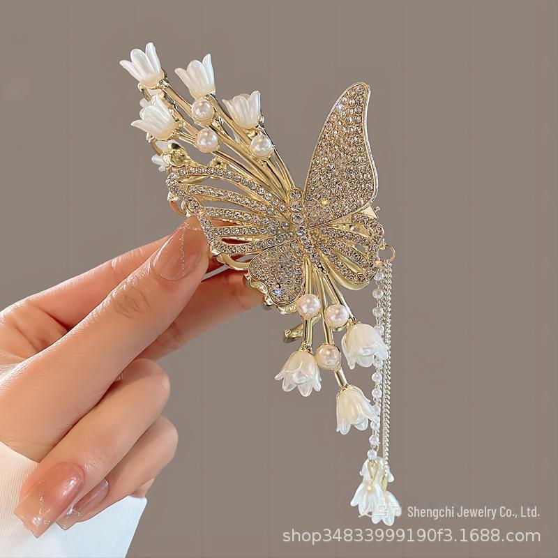 

Заколка для волос «Акула» с жемчугом и стразами «Лилия долины»