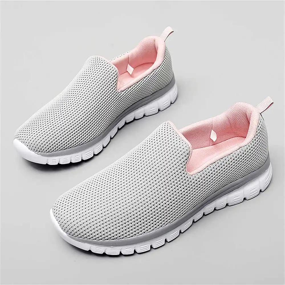 Fashion Non-slip Sole Big Size Green Sneakers Women Flats Breathable Women's Sports Shoes Brands Team Resort Small Price 2025
