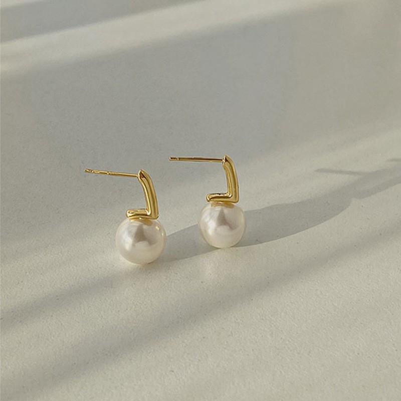 French Retro Grey Pearl Metal Earrings for Women - Stylish Korean Design