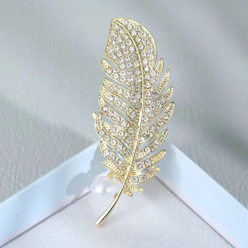 Elegant Luxury Unisex Rhinestone Feather Brooch