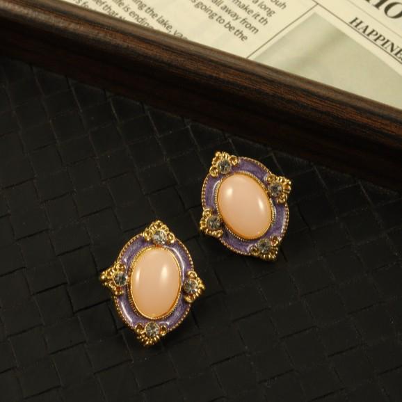 Vintage Jasny Luksus Różowe Kolczyki Sztyfty z Masą Perłową - Świeże, Rozjaśniające Skórę, Wysokiej Klasy Niszowy Design