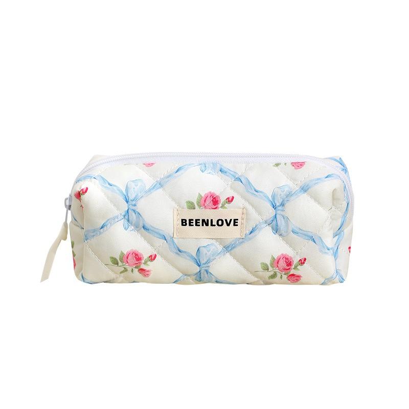 Fashion Large Capacity Quilted Bow Flower Pattern Cosmetic Bag For Women